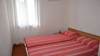 Spacious Apartment Close to the Beach