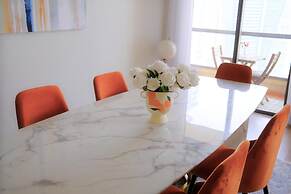 2BR Escape With Panoramic Marina Views in JBR