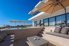 Luxury Villa del Sol