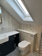 Grainbank Mews