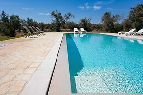 Villa Salentina With Garden And Pool