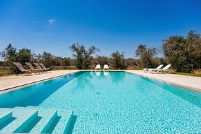 Villa Salentina With Garden And Pool