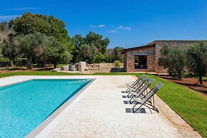 Villa Salentina With Garden And Pool