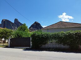 Kastraki House with a view