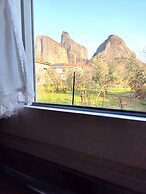 Kastraki House with a view