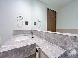 Luxurious 1B With Breathtaking Views Downtown