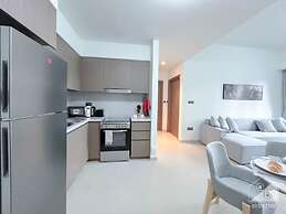Luxurious 1B With Breathtaking Views Downtown