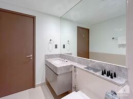 Luxurious 1B With Breathtaking Views Downtown