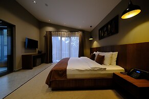 Melekona House