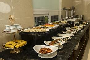 Blubiz Hotel 8