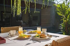 Villa Uni Canggu by Nagisa Bali