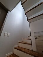 Somsom House