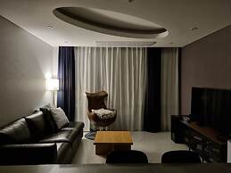 Somsom House