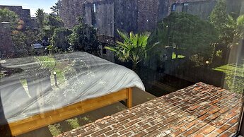 Somsom House