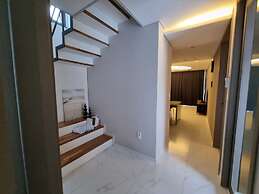 Somsom House