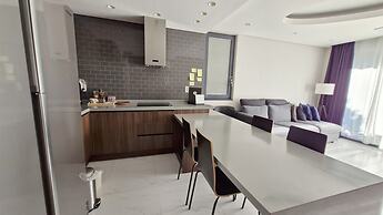 Somsom House