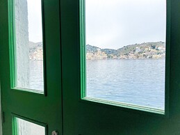 Pitini 1 - Seafront - Harbour view