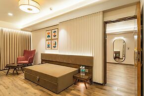 Phoenix Resort