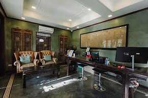 Lunar Mansion Hotel