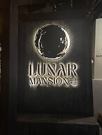 Lunar Mansion Hotel