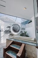Lunar Mansion Hotel