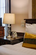 Lunar Mansion Hotel