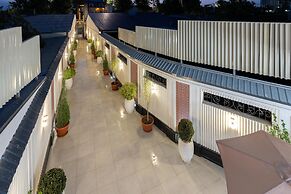 AQUA HOTEL