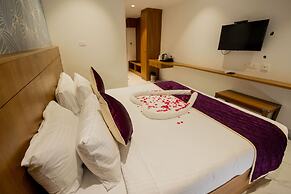 HOTEL VARDHA INN