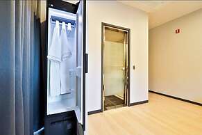 Hotel 701