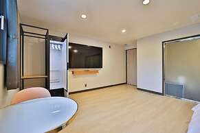 Hotel 701