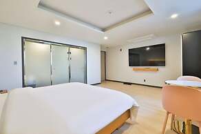 Hotel 701