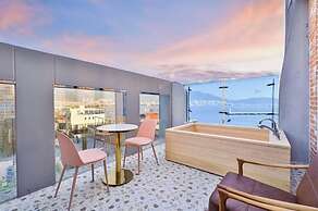 Hotel 701