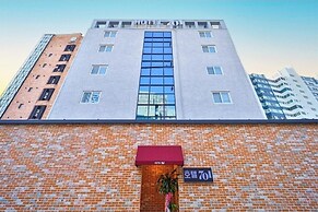 Hotel 701