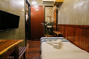 Anggun Hotel