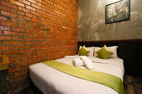 Anggun Hotel