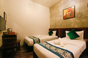 Anggun Hotel