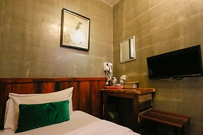 Anggun Hotel