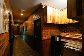 Anggun Hotel