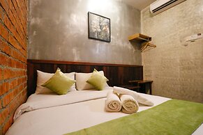Anggun Hotel