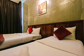 Anggun Hotel