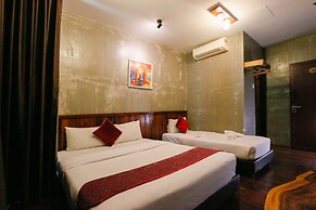 Anggun Hotel