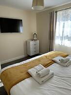 Lovely 2-bed Apartment in Stroud