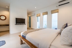 Montana Berawa Villa by Betterplace