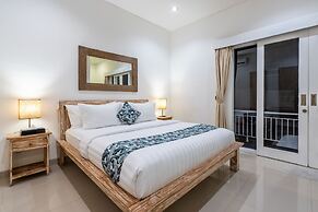 Montana Berawa Villa by Betterplace