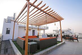 Amit House