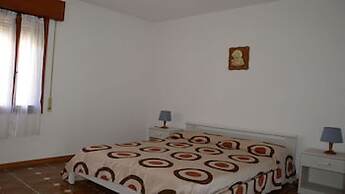 Spacious Seaside Flat in Caorle