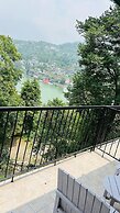 Tiaraa Monolith Lake Resort