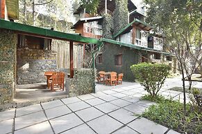 Tiaraa Monolith Lake Resort