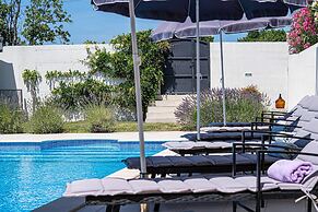 Pool House Edita