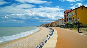 Lively and Bright Flat in Caorle